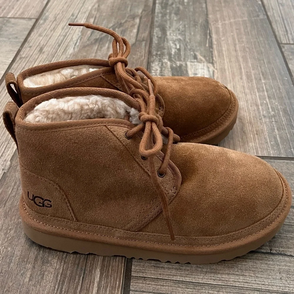 UGG KIDS' NEUMEL II BOOT in CHESTNUT size 3